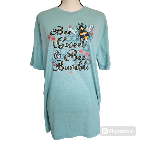 Bee and Flowers Standard-unisex Non-fitted Light Green T-shirt - Picture 7 of 9